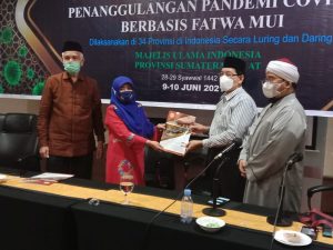 Pascasarjana UIN Imam Bonjol Jalin Kerjasama dengan MUI Dalam Rangka Penanggulangan Pandemi Covid-19 Berbasis Fatwa MUI