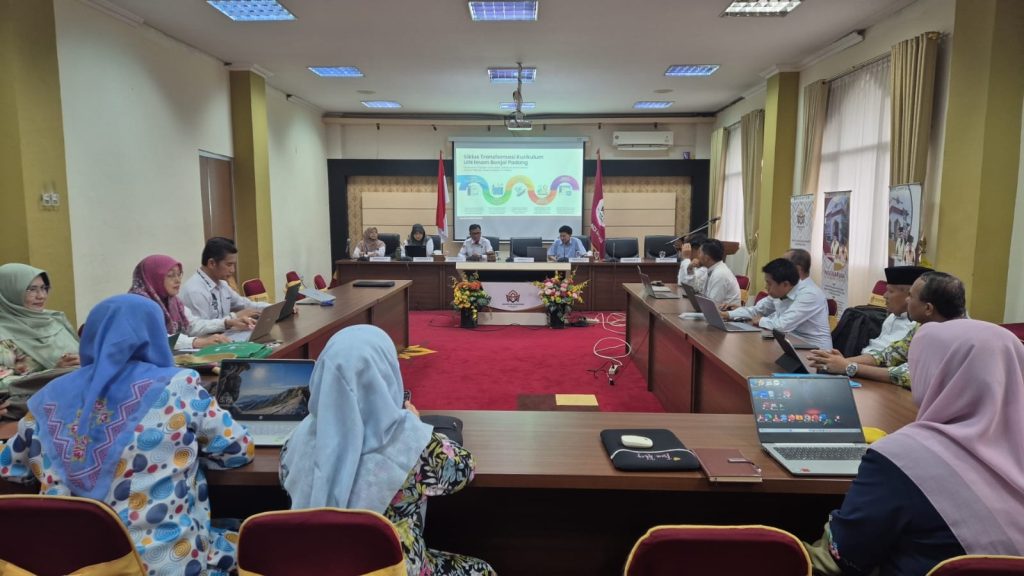 Kegiatan penyusunan kurikulum  Pascasarjana UIN Imam Bonjol Padang tahun 2026